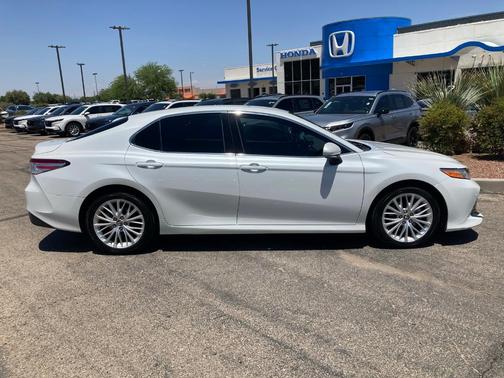 2018 Toyota Camry XLE