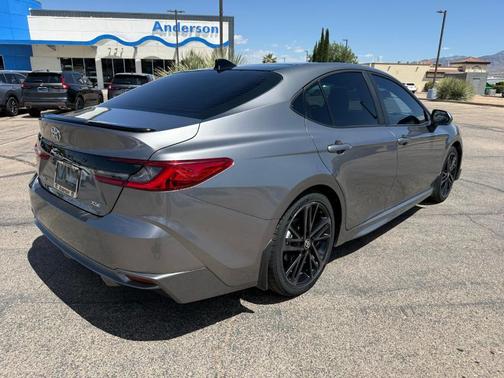 Metal 2025 Toyota Camry XSE