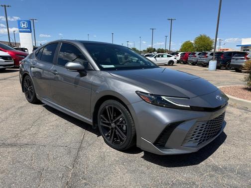 Metal 2025 Toyota Camry XSE