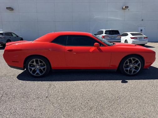2017 Dodge Challenger SXT