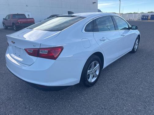 Summit White 2024 Chevrolet Malibu 1LS