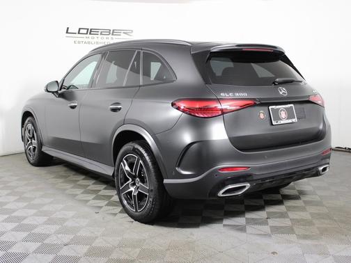 2025 Mercedes-Benz GLC 300 