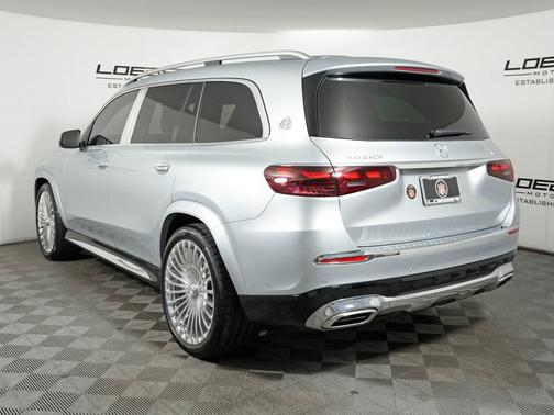Cirrus Silver Metallic 2026 Mercedes-Benz Maybach GLS 600