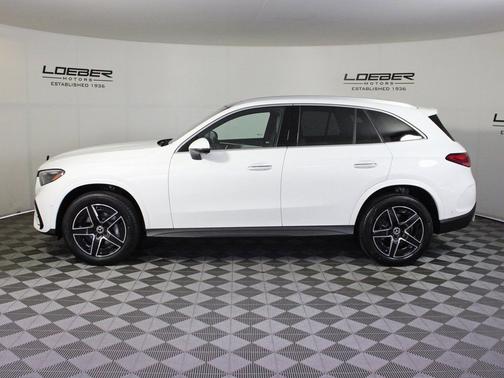 Polar White 2026 Mercedes-Benz GLC 300