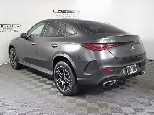2025 Mercedes-Benz GLC 300