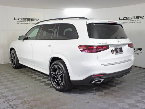 2025 Mercedes-Benz GLS 450 