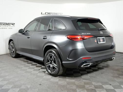 MANUFAKTUR exclusive graphite grey magno 2026 Mercedes-Benz GLC 300