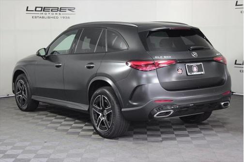 2025 Mercedes-Benz GLC 300