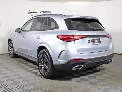 2025 Mercedes-Benz GLC 300 
