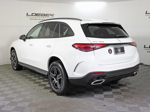 2025 Mercedes-Benz GLC 300 