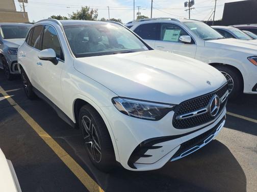 2024 Mercedes-Benz GLC 300 
