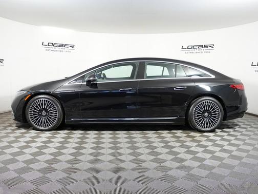 Black 2023 Mercedes-Benz EQS 580