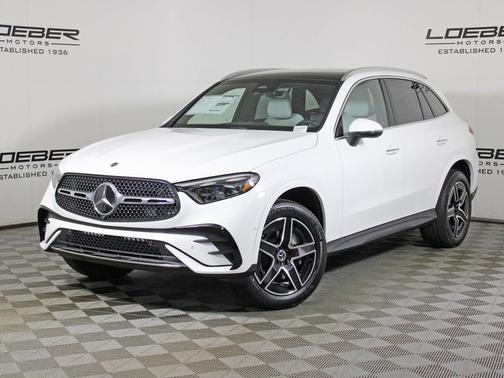 Polar White 2026 Mercedes-Benz GLC 300