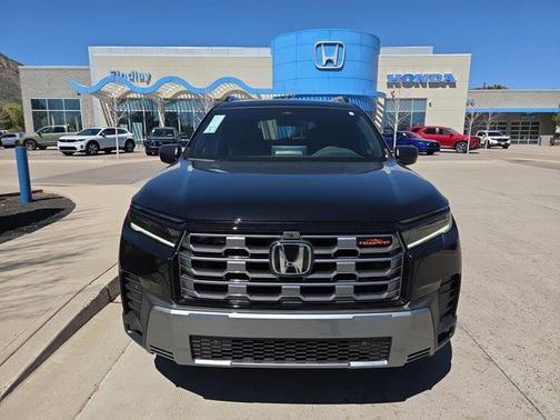 Crystal Black Pearl 2026 Honda Pilot TrailSport