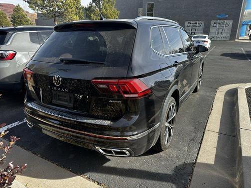 2022 Volkswagen Tiguan 2.0T SEL R-Line 4MOTION