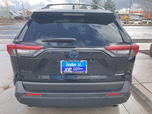 2022 Toyota RAV4 Hybrid XLE Premium