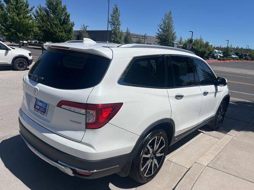 2021 Honda Pilot Touring 8-Passenger