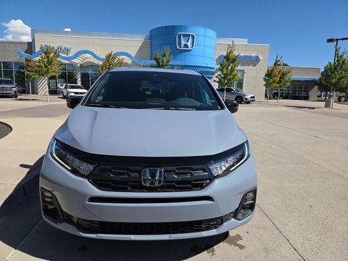 Sonic Gray Pearl Pearl 2026 Honda Odyssey Sport-L