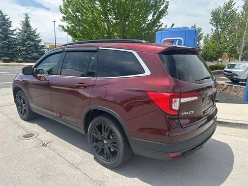Deep Scarlet Pearl 2022 Honda Pilot AWD Special Edition