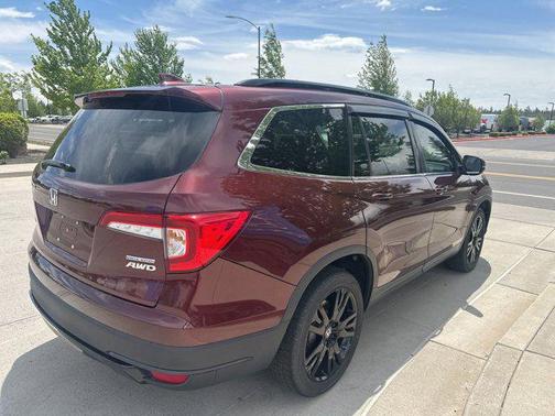 Deep Scarlet Pearl 2022 Honda Pilot AWD Special Edition