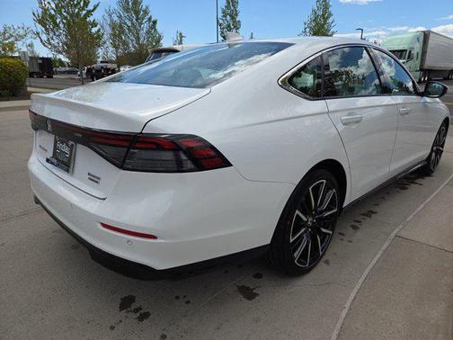 Platinum White Pearl Pearl 2026 Honda Accord Hybrid Touring