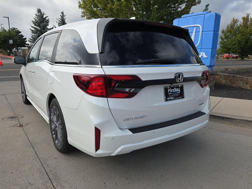 Platinum White Pearl Pearl 2027 Honda Odyssey Touring