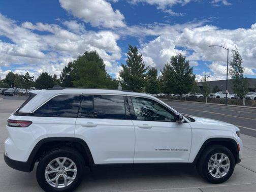 2023 Jeep Grand Cherokee Limited X