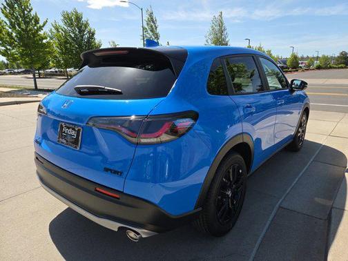 Boost Blue Pearl 2027 Honda HR-V Sport