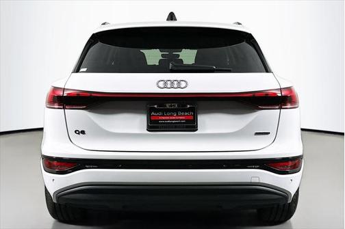 2025 Audi Q6 e-tron Premium Plus quattro