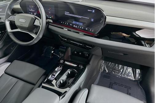 2025 Audi Q6 e-tron Premium Plus quattro