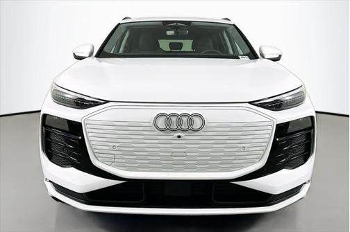 2025 Audi Q6 e-tron Premium Plus quattro