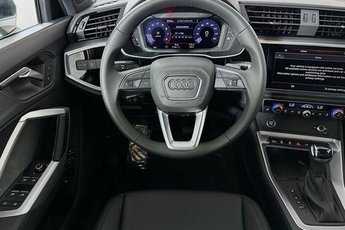 2025 Audi Q3 Premium 45 TFSI S line quattro Tiptronic