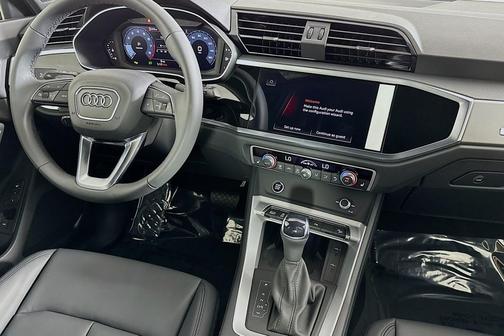 2025 Audi Q3 Premium 45 TFSI S line quattro Tiptronic