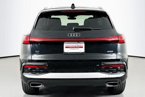 Mythos Black Metallic 2025 Audi Q5 Premium TFSI quattro S tronic