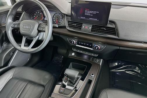 2023 Audi Q5 45 S line Premium