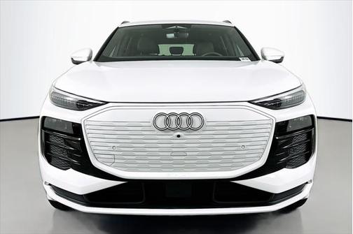 2025 Audi Q6 e-tron Premium Plus quattro