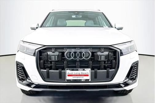 2025 Audi Q7 45 Premium Plus