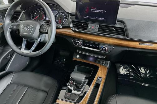 2023 Audi Q5 40 Premium