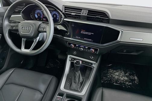 Mythos Black Metallic 2025 Audi Q3 Premium 45 TFSI S line quattro Tiptronic