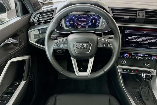 Mythos Black Metallic 2025 Audi Q3 Premium 45 TFSI S line quattro Tiptronic