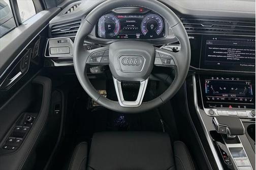 2025 Audi Q7 55 Prestige