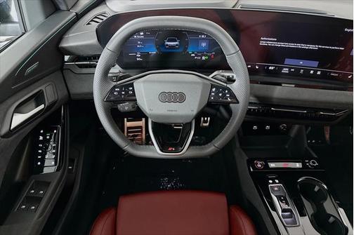 2025 Audi SQ6 e-tron Premium Plus quattro