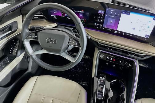 2025 Audi Q5 Premium TFSI quattro S tronic