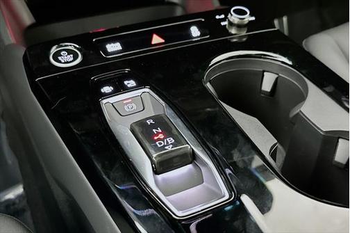 2025 Audi Q6 e-tron Prestige quattro