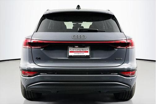 2025 Audi Q6 e-tron Prestige quattro