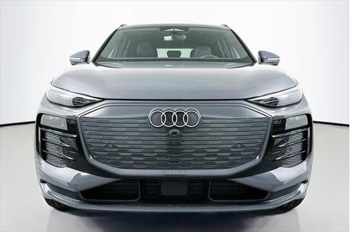2025 Audi Q6 e-tron Premium Plus quattro