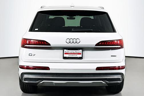2023 Audi Q7 55 Premium Plus