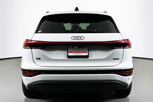 2025 Audi Q6 e-tron Premium Plus quattro