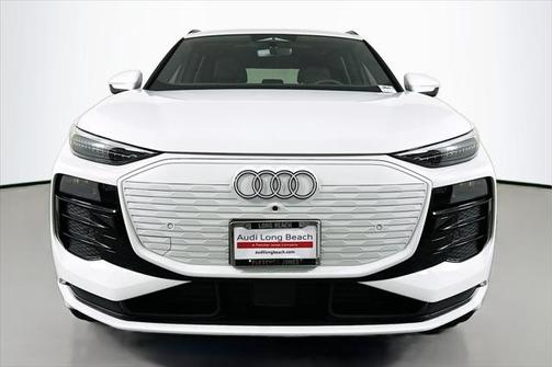 2025 Audi Q6 e-tron Premium Plus quattro