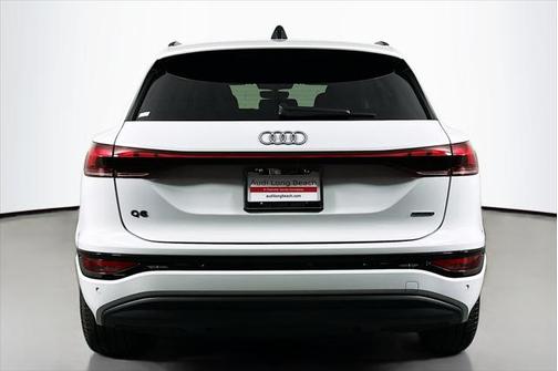 2025 Audi Q6 e-tron Premium Plus quattro